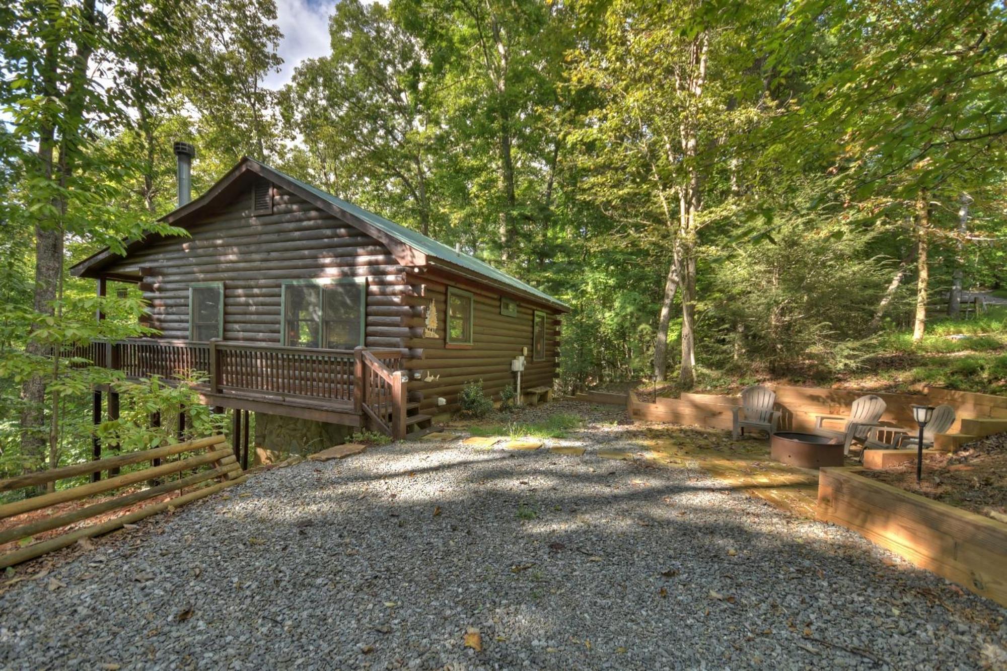 Bearfoot Ridge Wood-Burning Fireplace Cozy Hot Tub Serene Views エリジェイ エクステリア 写真