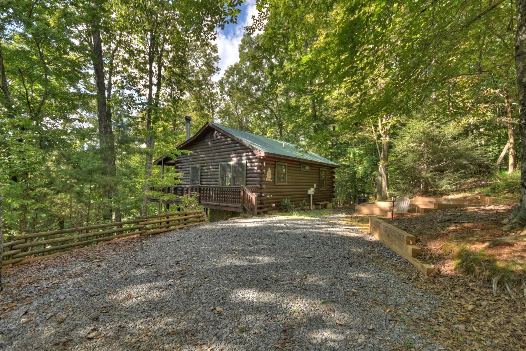 Bearfoot Ridge Wood-Burning Fireplace Cozy Hot Tub Serene Views エリジェイ エクステリア 写真