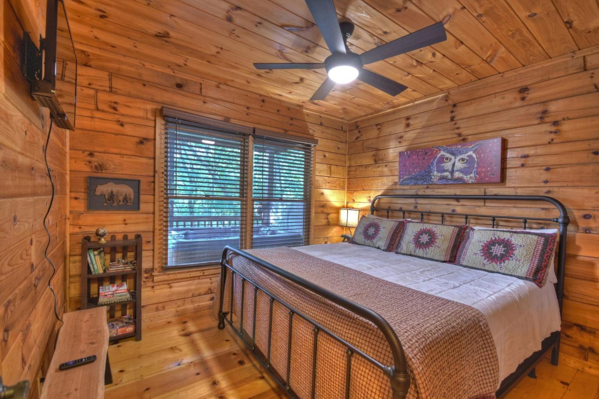 Bearfoot Ridge Wood-Burning Fireplace Cozy Hot Tub Serene Views エリジェイ エクステリア 写真
