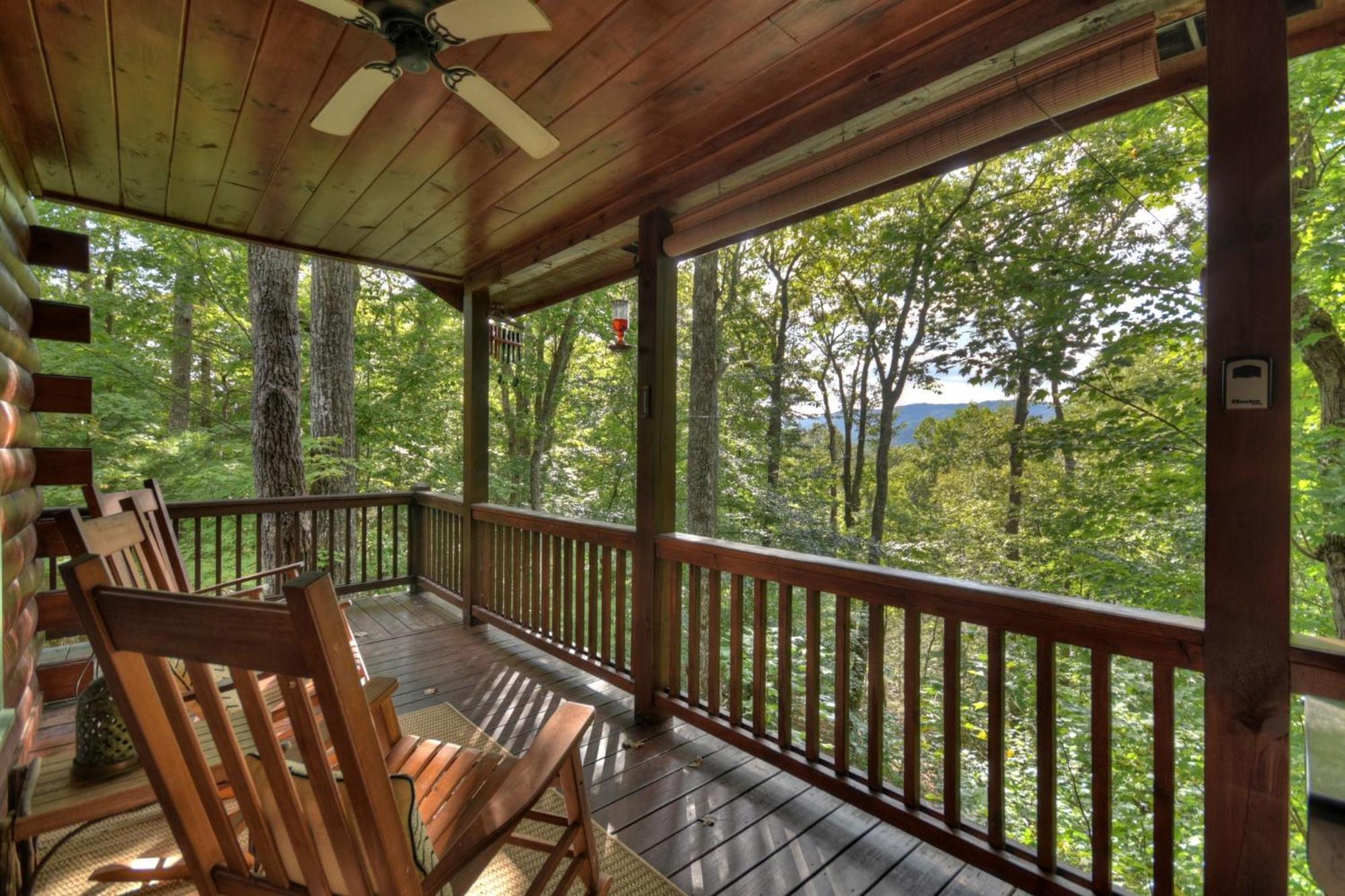 Bearfoot Ridge Wood-Burning Fireplace Cozy Hot Tub Serene Views エリジェイ エクステリア 写真