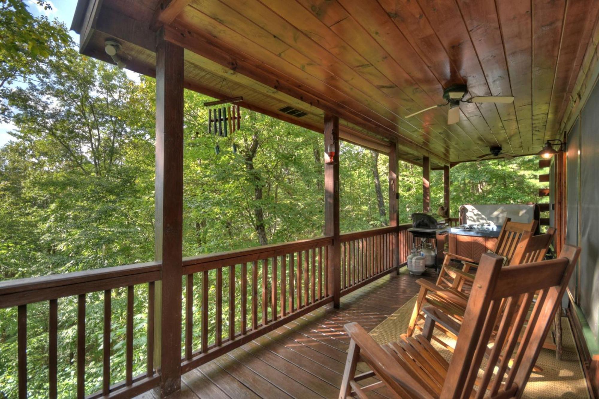 Bearfoot Ridge Wood-Burning Fireplace Cozy Hot Tub Serene Views エリジェイ エクステリア 写真